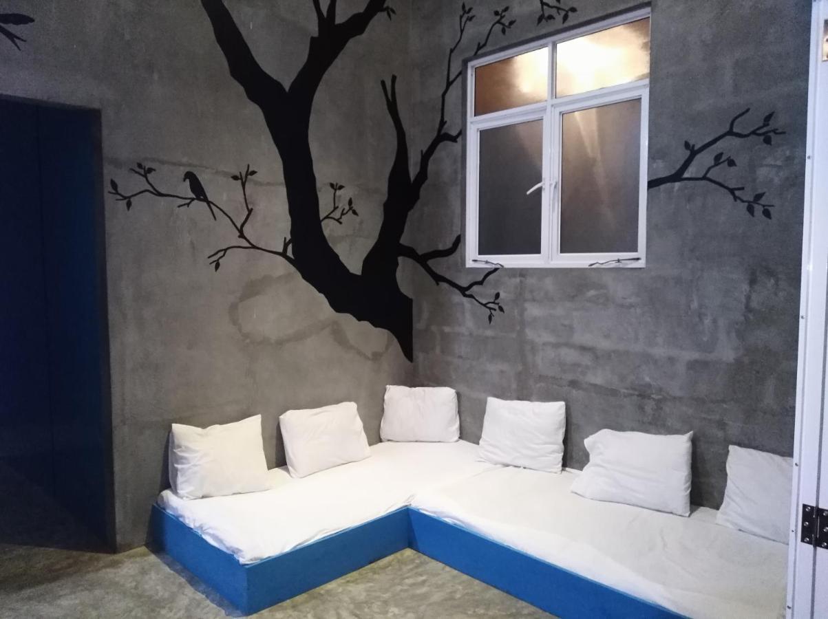 Cycling Backpacker Hostel & Cafe Унаватуна Екстериор снимка