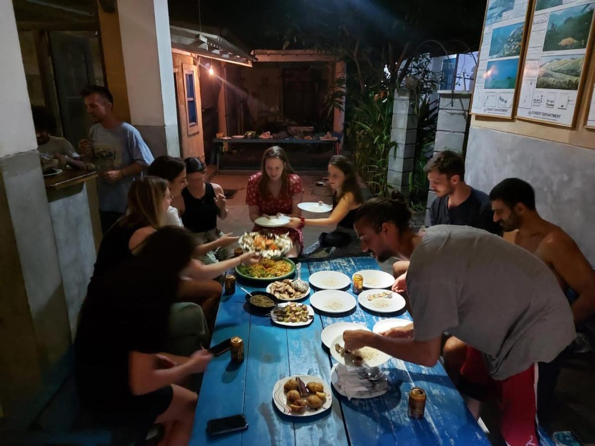 Cycling Backpacker Hostel & Cafe Унаватуна Екстериор снимка