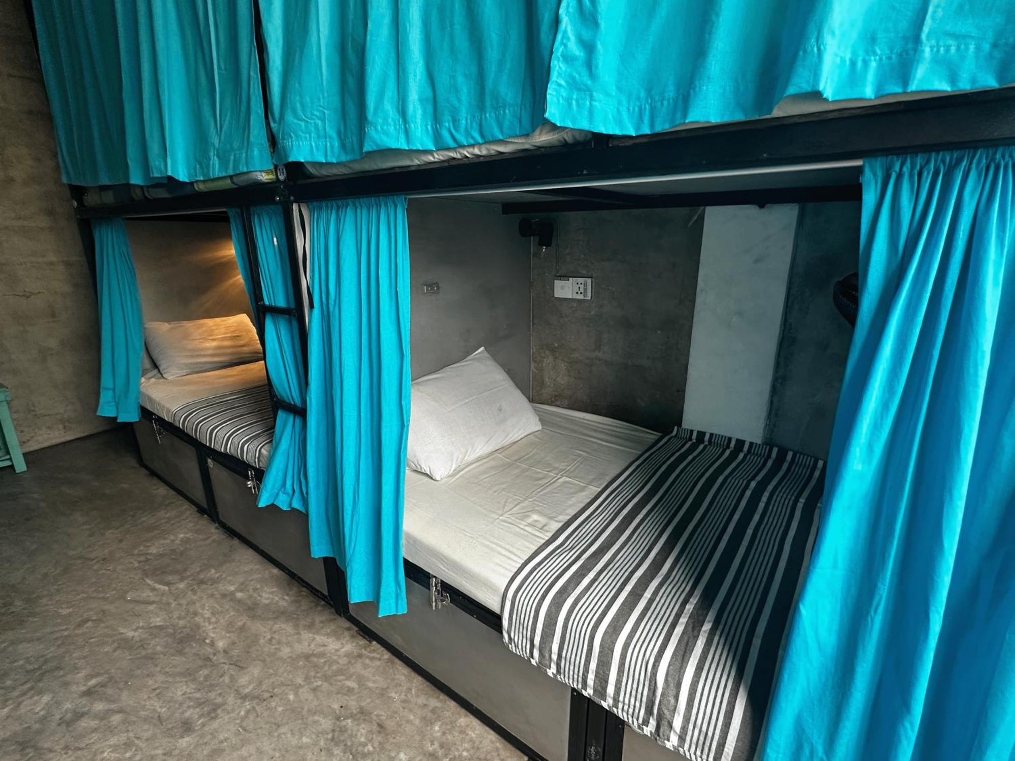 Cycling Backpacker Hostel & Cafe Унаватуна Екстериор снимка